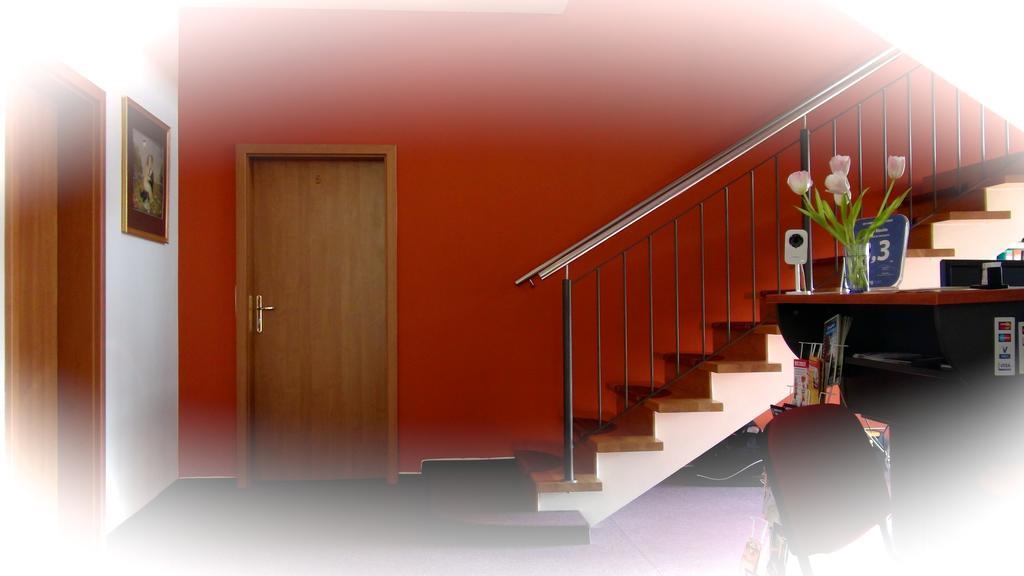 Family Hotel Maxim Beroun  Zewnętrze zdjęcie