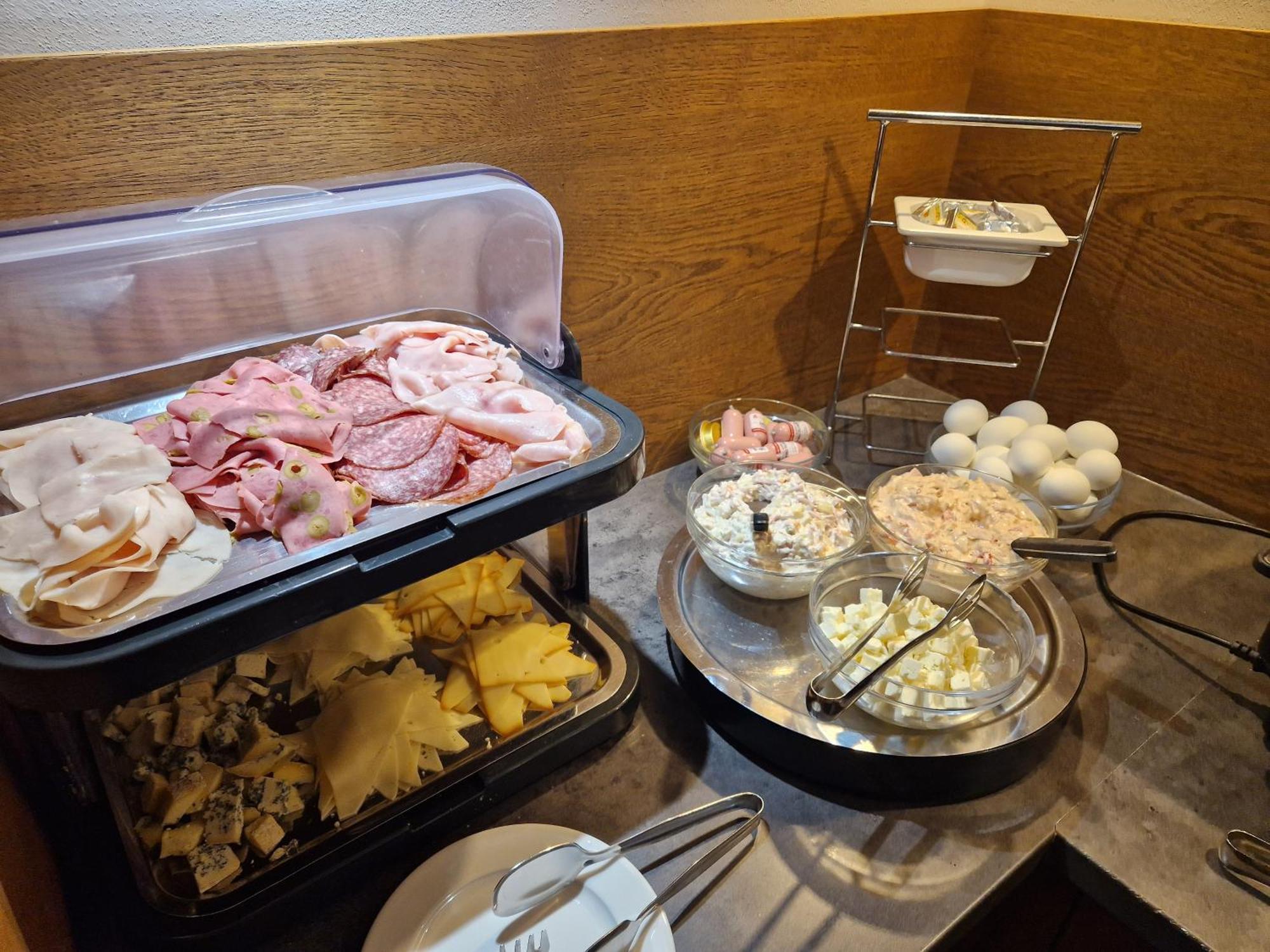 Family Hotel Maxim Beroun  Zewnętrze zdjęcie