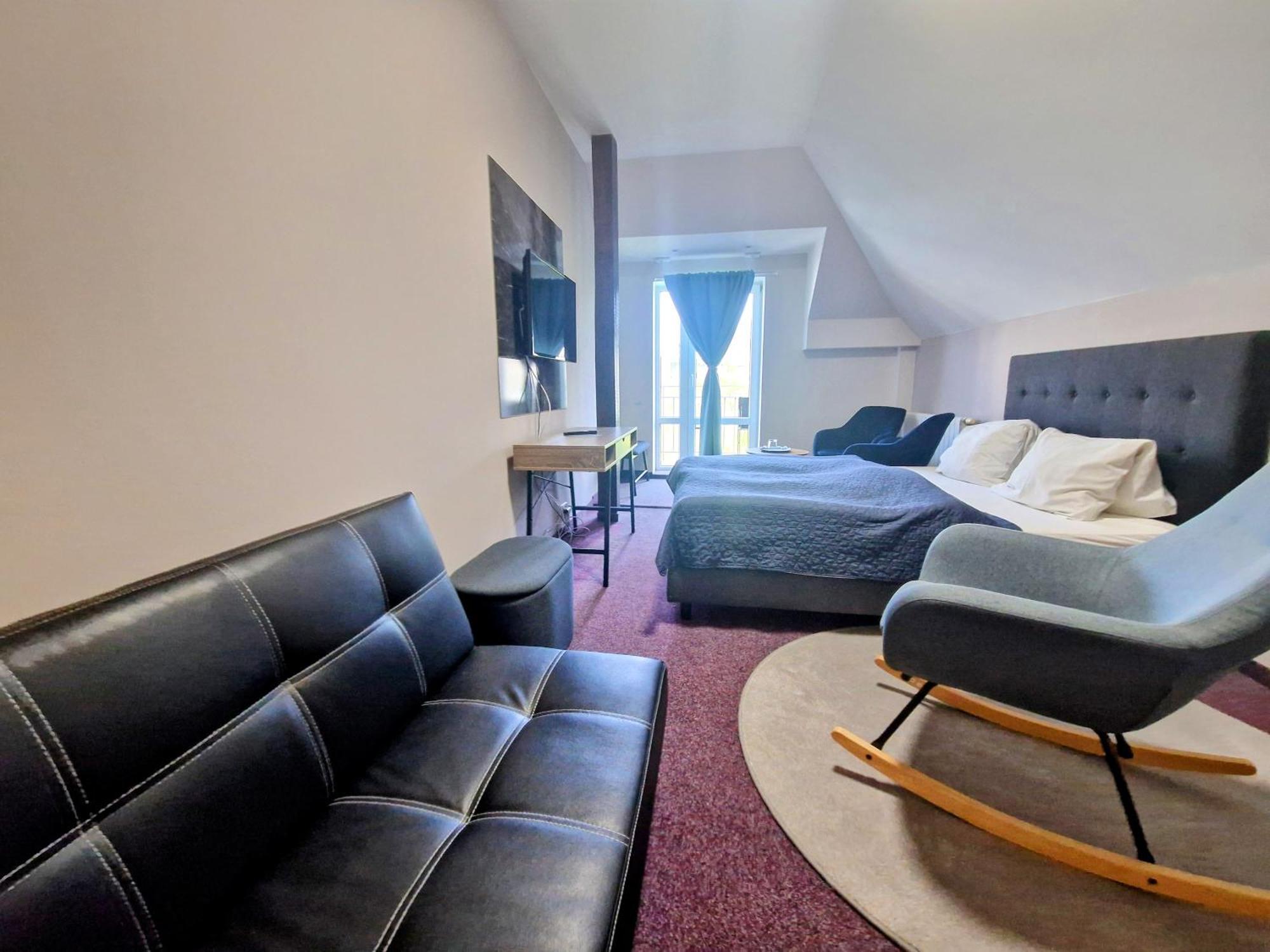 Family Hotel Maxim Beroun  Zewnętrze zdjęcie
