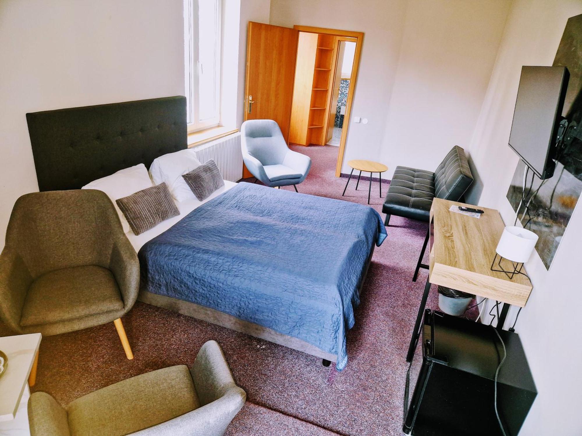 Family Hotel Maxim Beroun  Zewnętrze zdjęcie