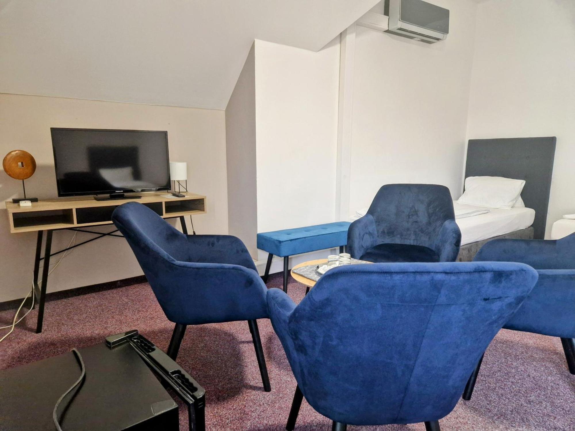 Family Hotel Maxim Beroun  Zewnętrze zdjęcie